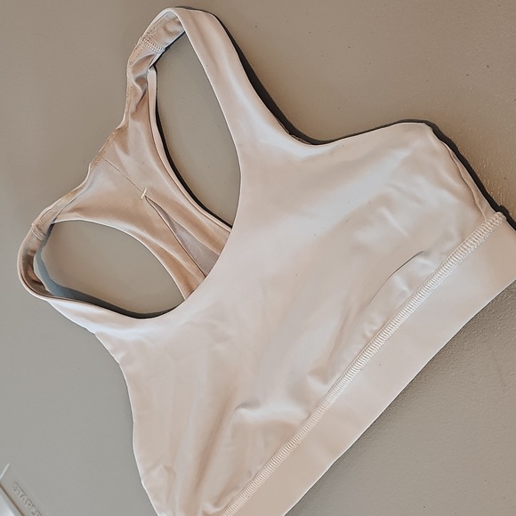 Lululemon White Size 6 Invigorate Athketic Training Bra - Picture 2 of 5